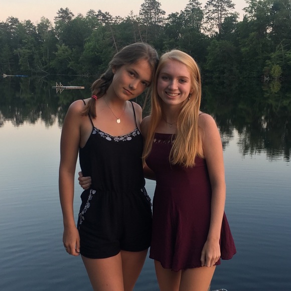 Profile Picture of Brianna Muirhead (@briannamuirhead) on Poshmark