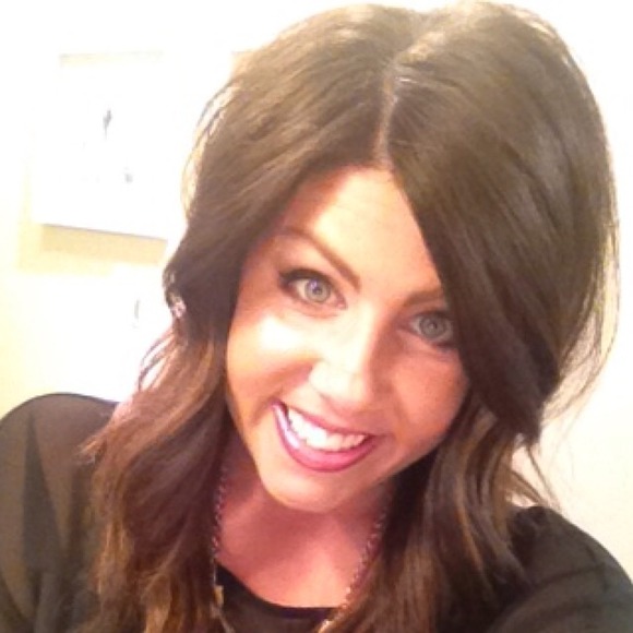 Profile Picture of Kate Gaughran (@kgaughran) on Poshmark