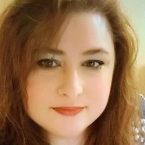 Profile Picture of Stephanie Moody (@stephaniemoo663) on Poshmark