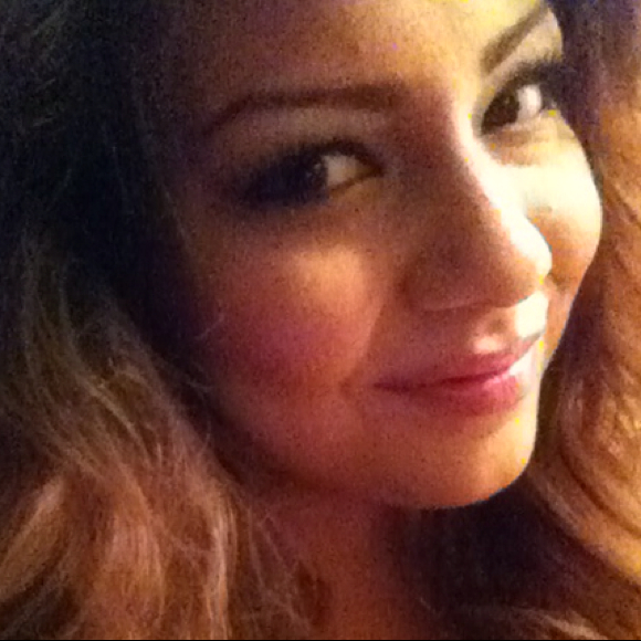 Profile Picture of Carlene Gachupin (@1338beauty) on Poshmark