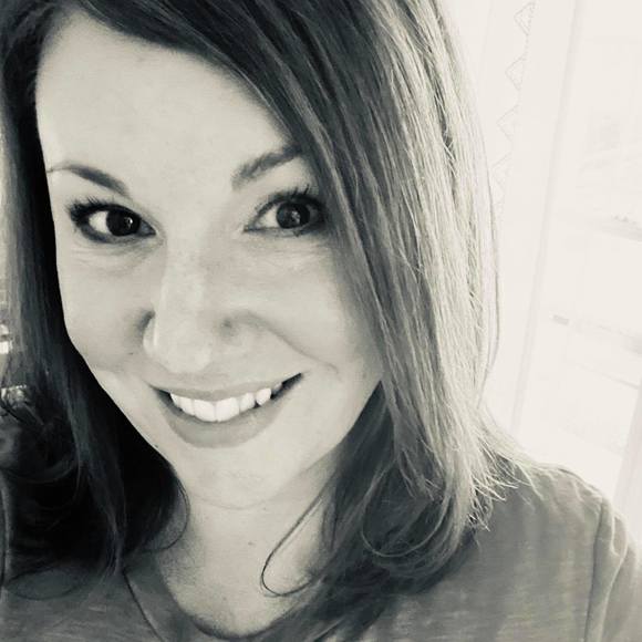 Profile Picture of Kim Steinbaugh (@kiwest22) on Poshmark