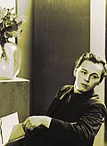 Profile Picture of Victor Vasarelyon Wikipedia