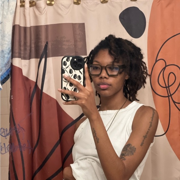 Profile Picture of Sage Johnson (@jjamya01) on Poshmark