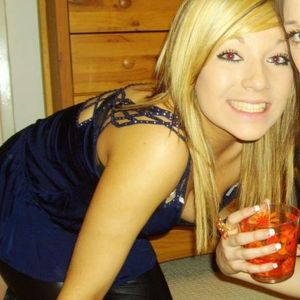 Profile Picture of Charlotte Smales (@charlotesmalesx) on Myspace