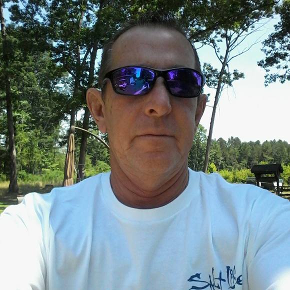 Profile Picture of Craig Hoover (@wowhorse) on Poshmark