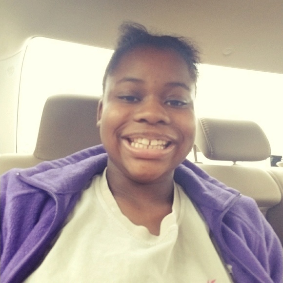 Yvonne Battiste - Poshmark Profile Picture of Yvonne Battiste (@yvonnebattiste) on Poshmark