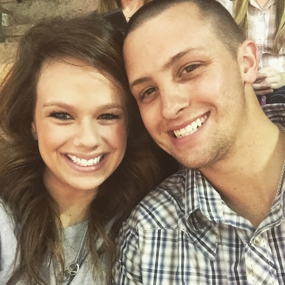 Profile Picture of Kristen Enderlin (@kenderlin) on Poshmark