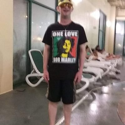 Profile Picture of Jeffrey Hebert (@JeffreyHebert32) on Twitter
