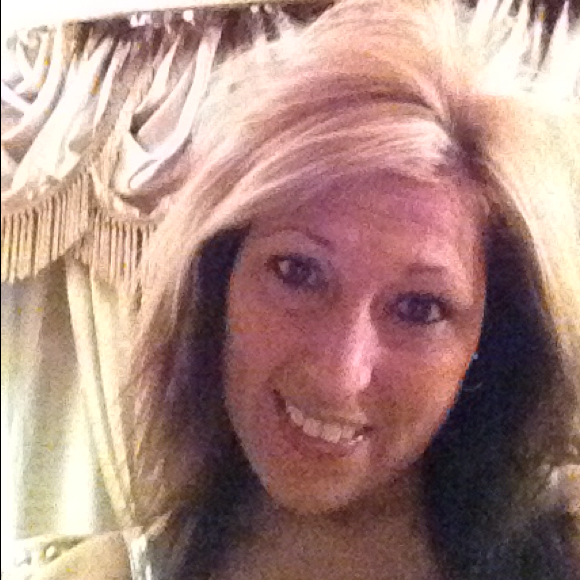 Profile Picture of Donna Cote (@donnacote) on Poshmark