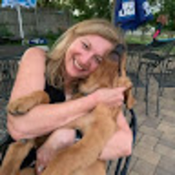 Profile Picture of Jo Kreitman (@joannkreitman) on Poshmark