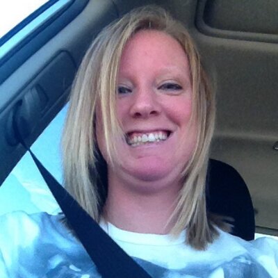 Profile Picture of Lindsay Mcconnell (@linzerin25) on Twitter