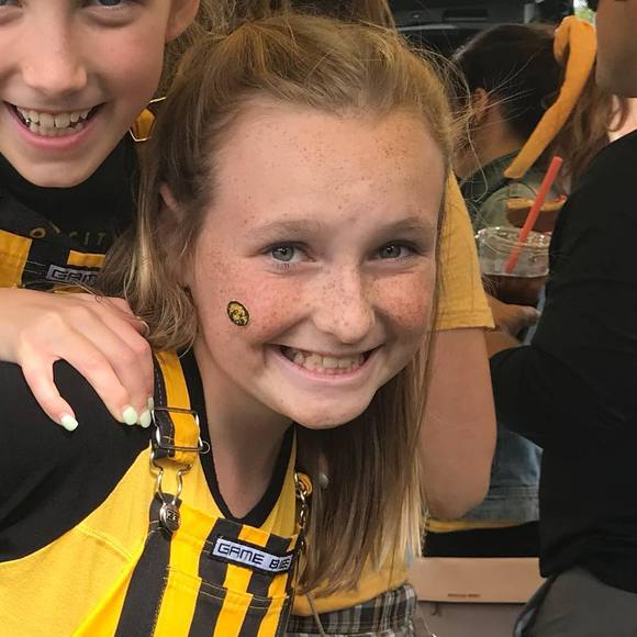 Profile Picture of Siri Beecher (@siribeecher) on Poshmark