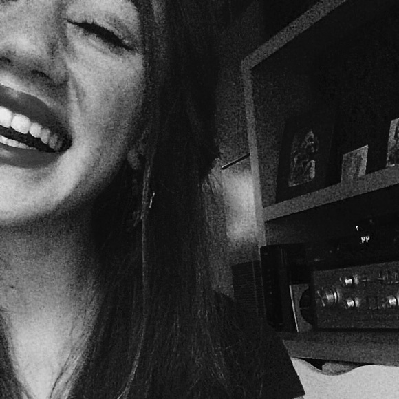 Profile Picture of Elle Horwath (@elle_24) on Poshmark