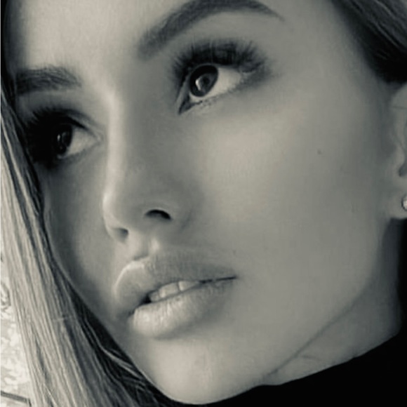 Profile Picture of Downloading ......... (@maharisha) on Poshmark