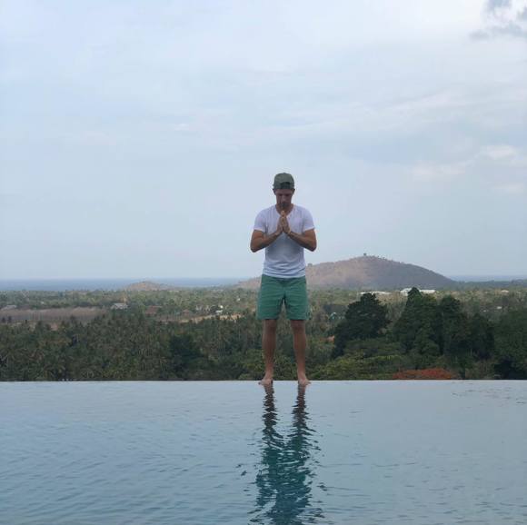 Profile Picture of Chris Clough (@cclue) on Poshmark