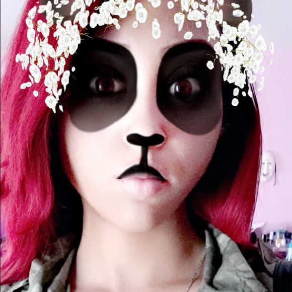 Profile Picture of Joselyn Coons (@jcoons31) on Poshmark