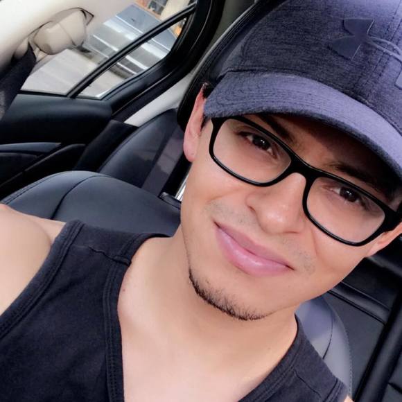 Profile Picture of Daniel Tafolla hidalgo (@danielhidalgo11) on Poshmark