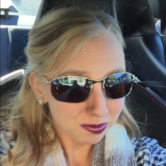 Profile Picture of Allison Doering (@msdoering91) on Poshmark