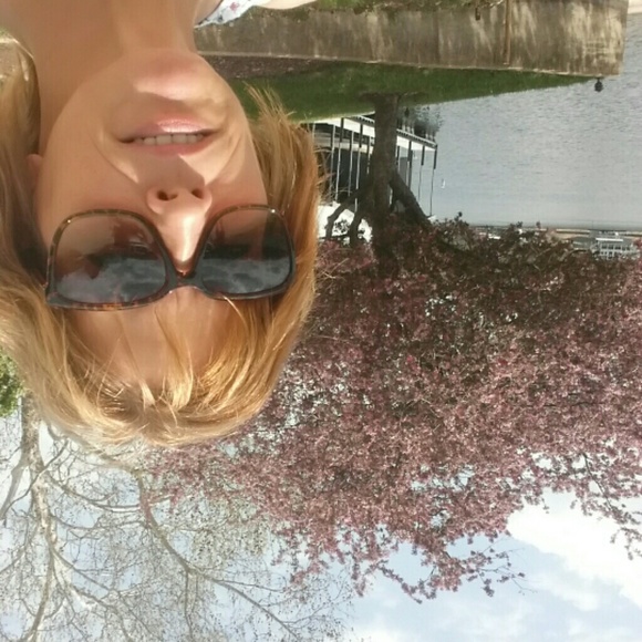 Jacqueline Taschler - Poshmark Profile Picture of Jacqueline Taschler (@jtaschler) on Poshmark