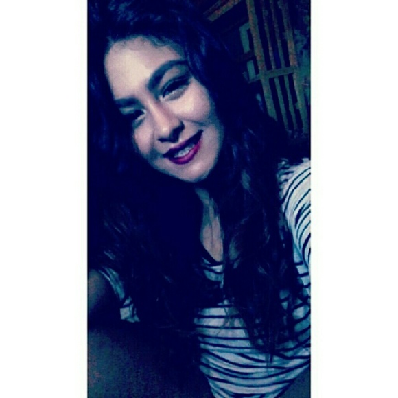 Profile Picture of Cassandra Ayala (@cassayala) on Poshmark