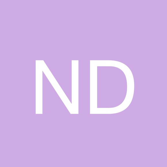 Profile Picture of Nora Dykhuis (@nrdykhuis) on Poshmark