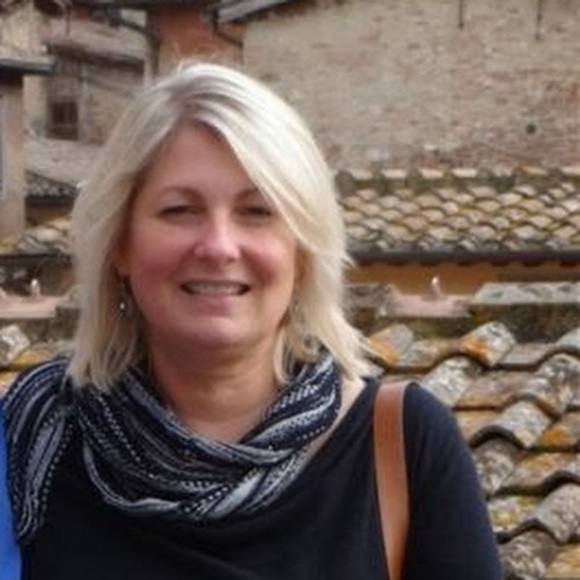 Profile Picture of Sue Mcgeehan (@smcgeehan51) on Poshmark