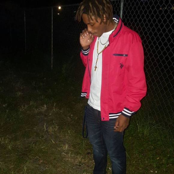 Profile Picture of Jeffrey Trujillo (@jefffff200) on Poshmark