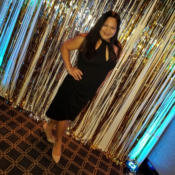 Profile Picture of Rosemarie Golez (@rosemariegolez) on Poshmark