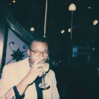 Profile Picture of Robert Robinson (@rrobinsondesign) on Twitter