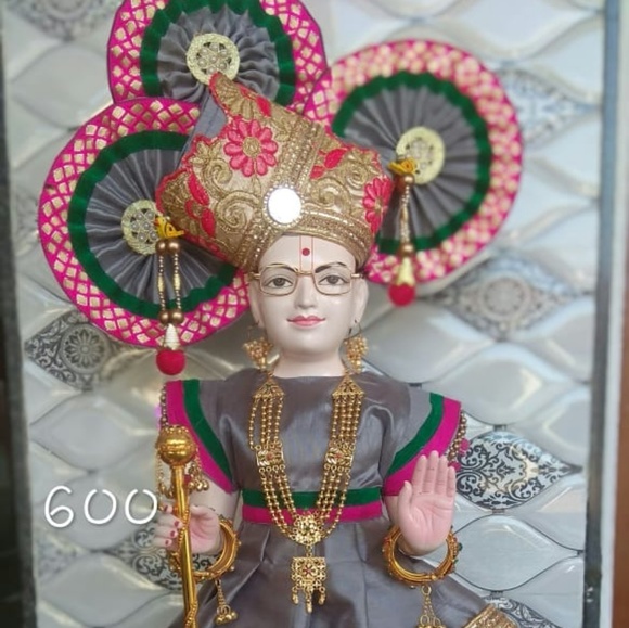 Profile Picture of Parita kotadiya Parita nikunj kotadiya (@parikotadiya) on Poshmark