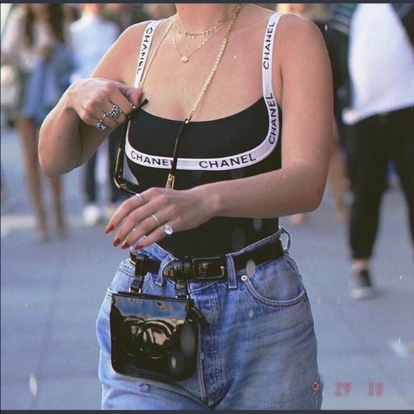 Profile Picture of Sarah Genovesi (@sarahgenovesi) on Poshmark