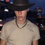 Profile Picture of Curtis Taylor-Cissell (@youngretroofficial) on Instagram
