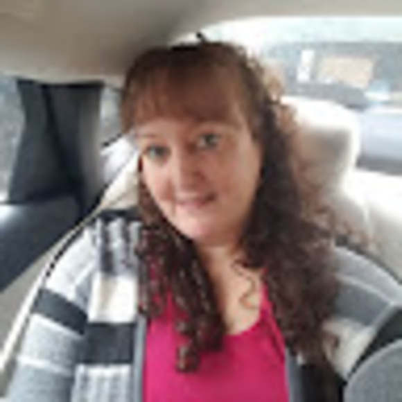 Profile Picture of Karla Staiger (@karlastaiger70) on Poshmark