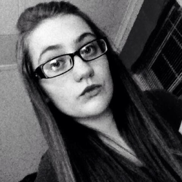 Profile Picture of Amanda Boyce (@amanda_kitty56) on Poshmark