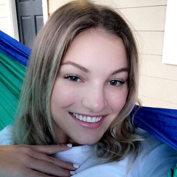 Profile Picture of Karley Powers (@karley_powers) on Poshmark