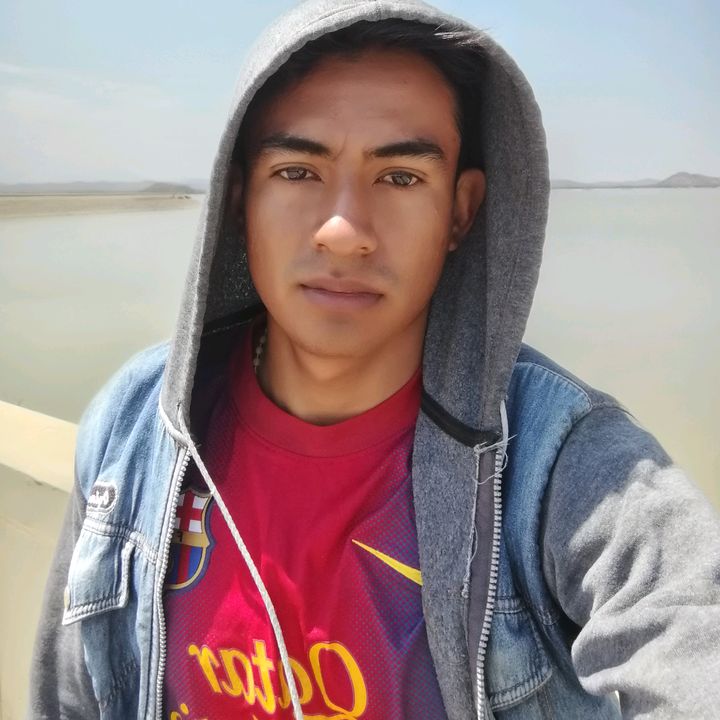 Profile Picture of Carlos (@joelarevalo_97) on Tiktok