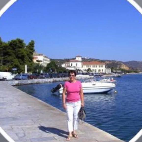 Profile Picture of Maria Giannopoulos (@m_giannopoulos) on Poshmark