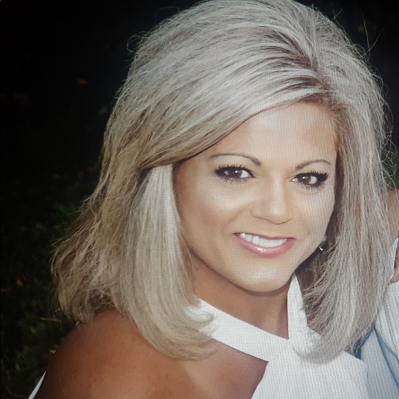 Profile Picture of Kim Bowser (@kab6978) on Poshmark