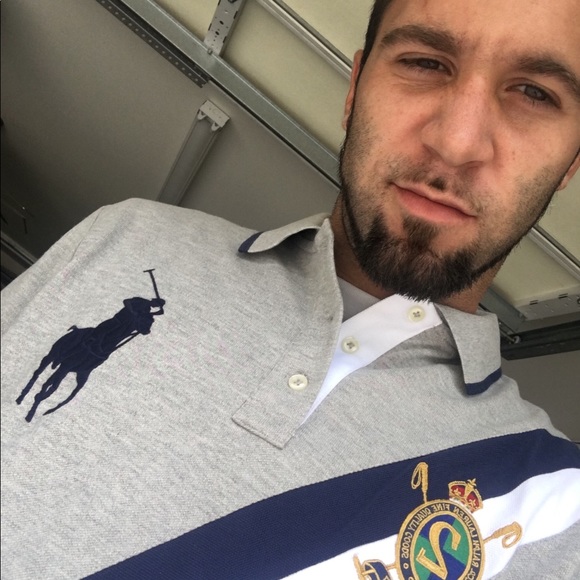 Profile Picture of Kyle Martin (@kmart989) on Poshmark