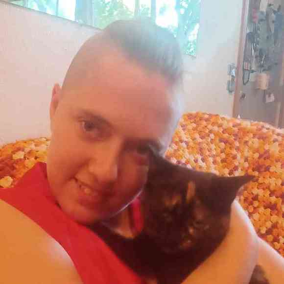 Profile Picture of Ari Fischer (@arifischer620) on Poshmark