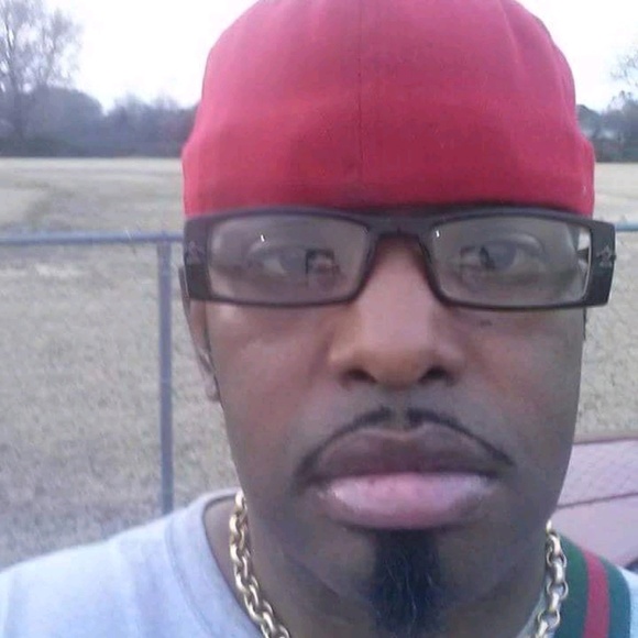 Profile Picture of Darrell Bonner (@tyko50) on Poshmark