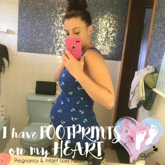 Profile Picture of Amanda Strnisha (@astrnisha) on Poshmark