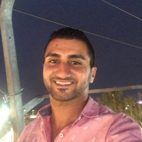 Profile Picture of Monir Badeer (@momobadeer) on Poshmark