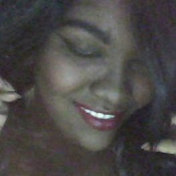 Profile Picture of Brittney Earls (@brittearls1234) on Poshmark