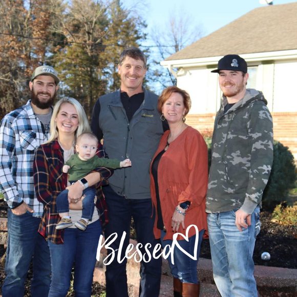 Profile Picture of Annette Bonacker (@annettebonacker) on Poshmark