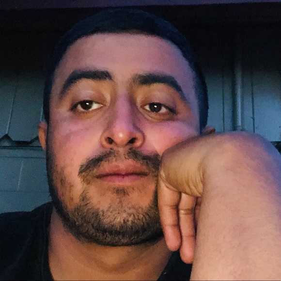 Profile Picture of Ernesto Pivaral (@ejpivaral86) on Poshmark