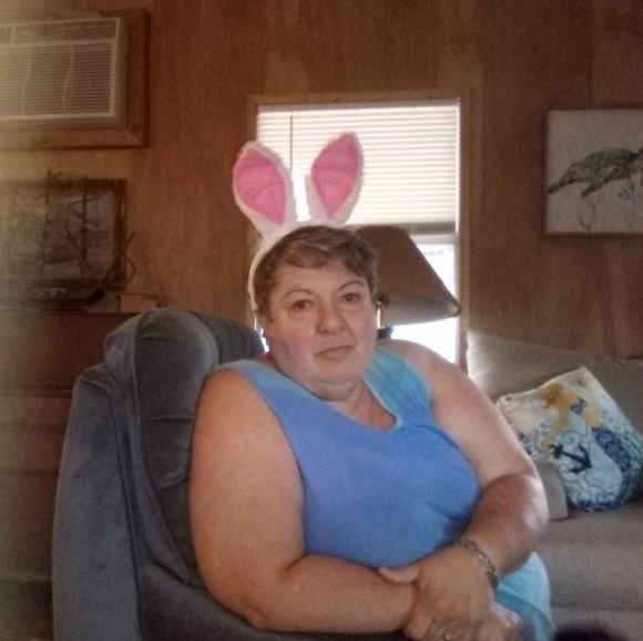 Profile Picture of Tammy Hale (@coachcheap) on Poshmark