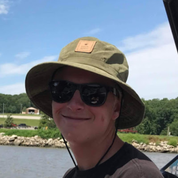 Profile Picture of Sam Borg (@samueljacob77) on Poshmark