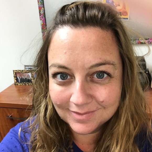 Profile Picture of Jamie Saloom (@jbelcore) on Poshmark