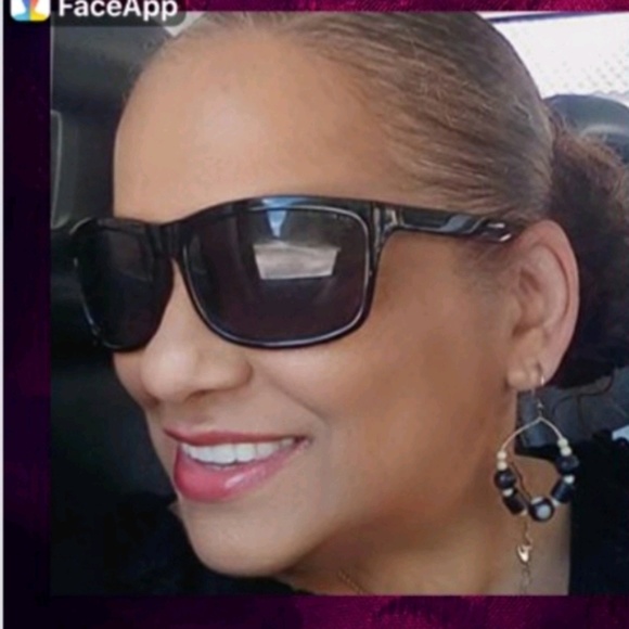 Profile Picture of Pamela Townsend (@jireal1836) on Poshmark